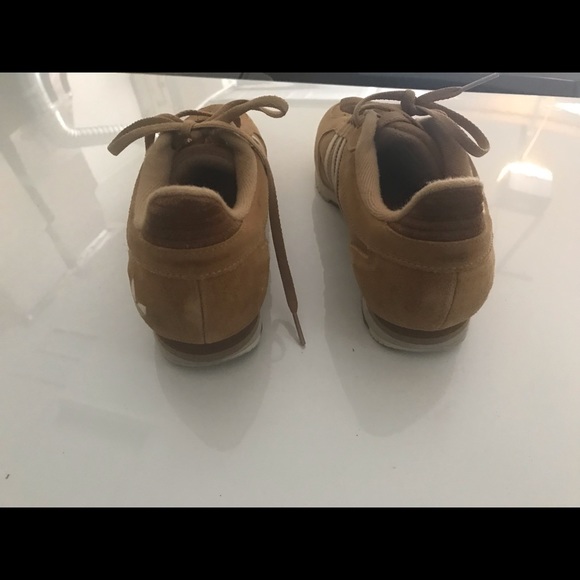 Adidas - Picture 6 of 7